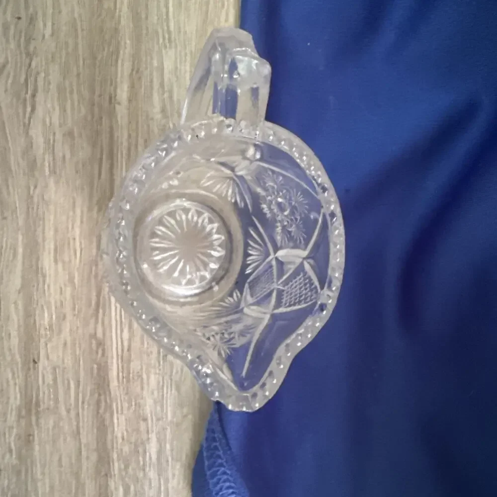 Cambridge Glass this antique